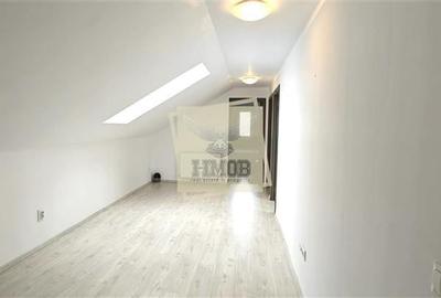 Apartament la mansarda 3 camere  zona Calea Cisnadiei - 1