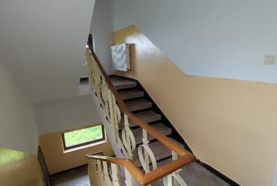 Casă individuală cu 5 camere cu Teren 2000 Mp în Central - 11