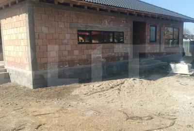 Casă cu 4 camere cu Teren 600 Mp în Dumbrăvioara - 3