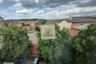 Apartament cu 3 camere decomandat în Central - 13