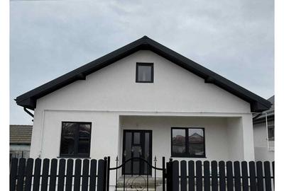 Casă individuală cu 3 camere cu Canalizare în Lumina - 1