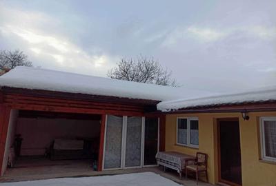 Casă cu 4 camere în Crăciunești - 2