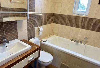 Casă cu 3 camere cu Canalizare în Florești - 1