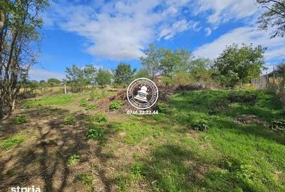 Teren de 904 mp, în Aroneanu - 3
