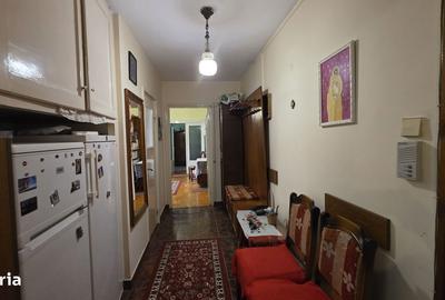 Apartament cu 3 camere semidecomandat în Decebal - 3