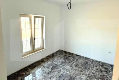 Casă cu 5 camere cu Teren 898 Mp în Central - 2