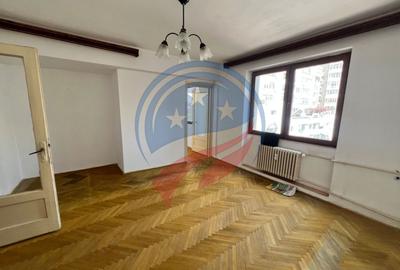 Apartament cu 2 camere semidecomandat în Ultracentral
