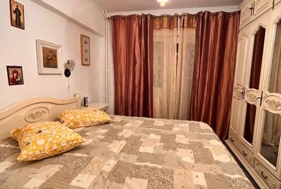 Apartament cu 3 camere decomandat în Gară
