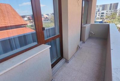 Apartament cu 2 camere decomandat în Tractorul - 10