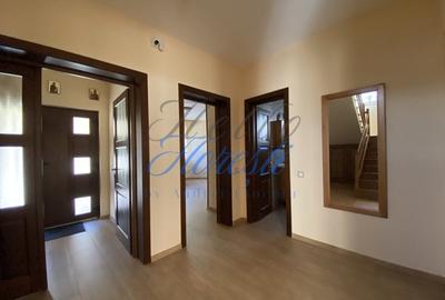 Casa cu o anexa, zona Tautiului - 2