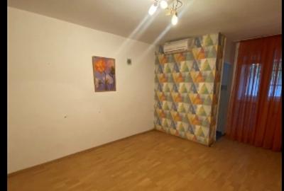 Costin Georgian metrou Piata Minis,parter/10,Amenajata balcon,Libera!