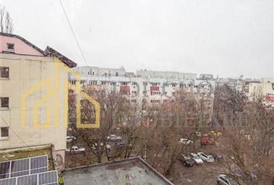 Apartament cu 3 camere semidecomandat, mobilat în Băneasa - 14