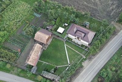 Casă cu 4 camere în Bologaia