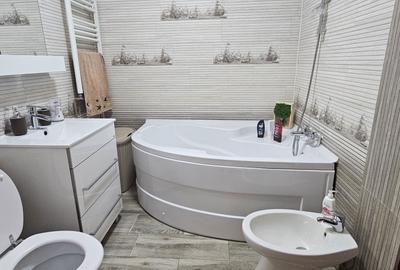 Apartament cu 3 camere semidecomandat în Exterior Vest - 2