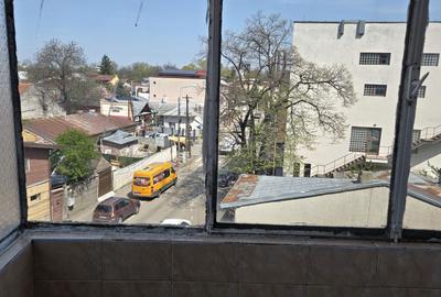 Apartament cu 2 camere decomandat în Eroii Revoluției - 3