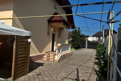 Casă individuală cu 7 camere cu Canalizare în Central - 4