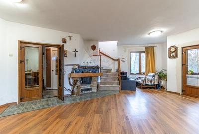 Casa / Vila cu 6 camere de vanzare in Tarlungeni - 6