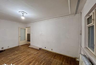 Apartament cu 3 camere decomandat în 9 Mai - 17