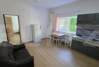 Apartament cu 4 camere semidecomandat în Central
