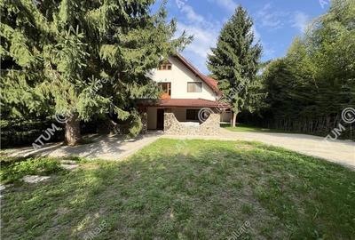 Cabana cu 7 camere 7 bai si teren 1000 mp in Avrig zona Mlaci - 2