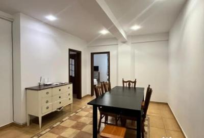 Apartament cu 3 camere decomandat în Central - 1