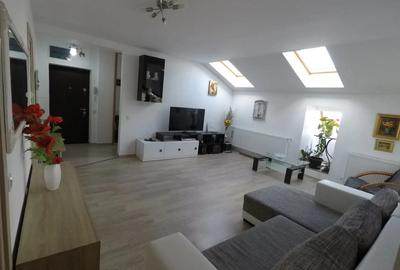 Apartament cu 3 camere semidecomandat în Titan