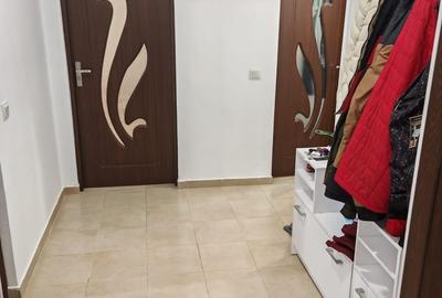 Apartament cu 2 camere decomandat, mobilat în Metalurgiei