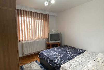 Apartament cu 2 camere semidecomandat în Micro 38 - 1