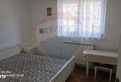 Apartament cu 4 camere, mobilat în Central - 1