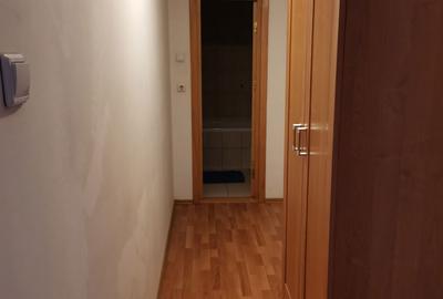 Garsonieră decomandată în Central - 2