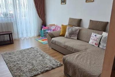 Vand apartament cu 2 camere decomandat - 1