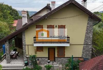 Casă cu 7 camere cu Teren 1800 Mp în Est - 17