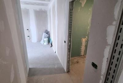 Tomis nord Euromaterna-apartament 3 camere decomandat cu terasa de 33 mp - 24
