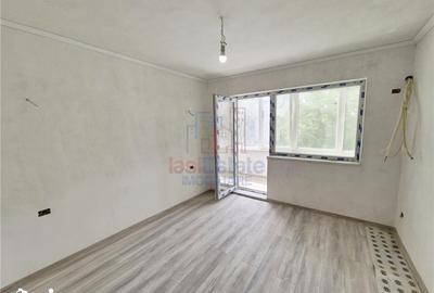 Apartament cu 4 camere în Tătărași - 1