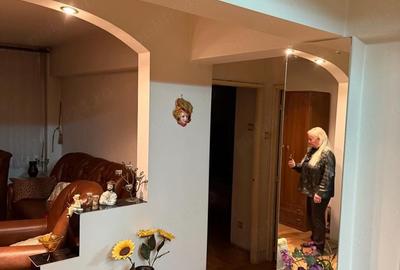 Apartament cu 4 camere decomandat în Central - 3