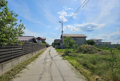 Teren intravilan,com.Berceni,intre case,cu utilitati si drum,400mp - 4