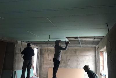 Casă cu 4 camere în Central - 6