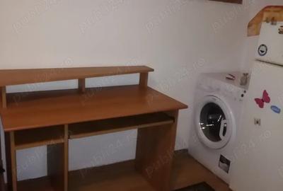 Garsonieră decomandată în Uzina 2