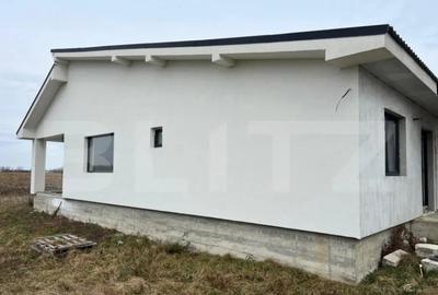 Casă cu 4 camere cu Teren 400 Mp în Mărtinești - 2