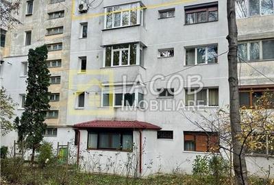 Apartament cu doua camere semidecomandate, zona Aviatori, Bacau - 2