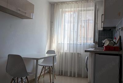 Garsonieră decomandată în Central