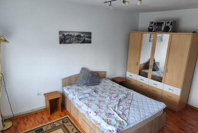 Garsonieră decomandată în Central - 2