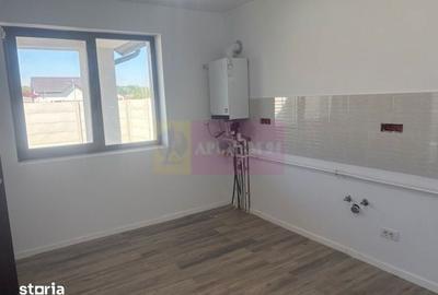 Casă cu 5 camere cu Teren 410 Mp în Domnești - 10
