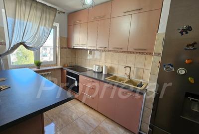 Apartament cu 2 camere decomandat, mobilat în CET