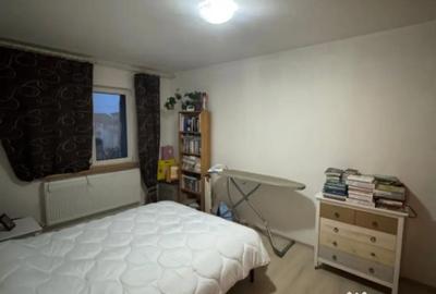 Apartament cu 3 camere semidecomandat în Progresul - 7