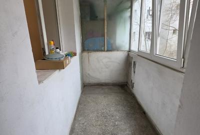 Apartament cu 4 camere semidecomandat în Titan - 13