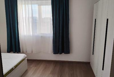 Propietar inchiriez apartament 2 camere decomandat str. Caisului - 7
