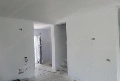 Vila de Vanzare in Zona KM 5 Vila de Vanzare in Zona KM 5 - 12