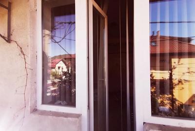 Vand apartament la casa in zona centrala Resita - 6