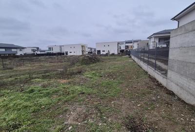 Teren intravilan de 1000 mp, în Central - 3